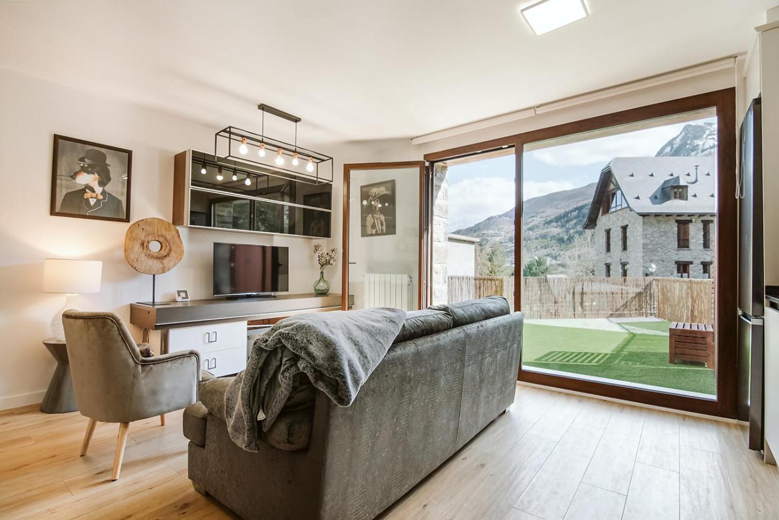 Casa Rosana Apartamento De Diseno Con Terraza Sallent de Gállego Exterior foto